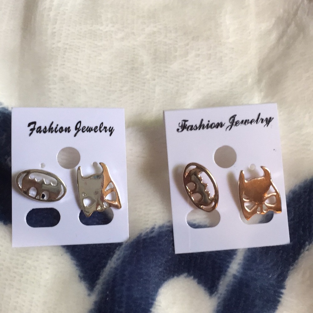 ⭐️5 for $20⭐️Silver rose gold Batman earrings